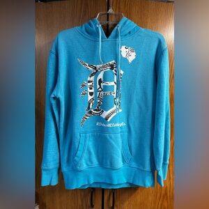 Woman’s Detroit hoodie size large